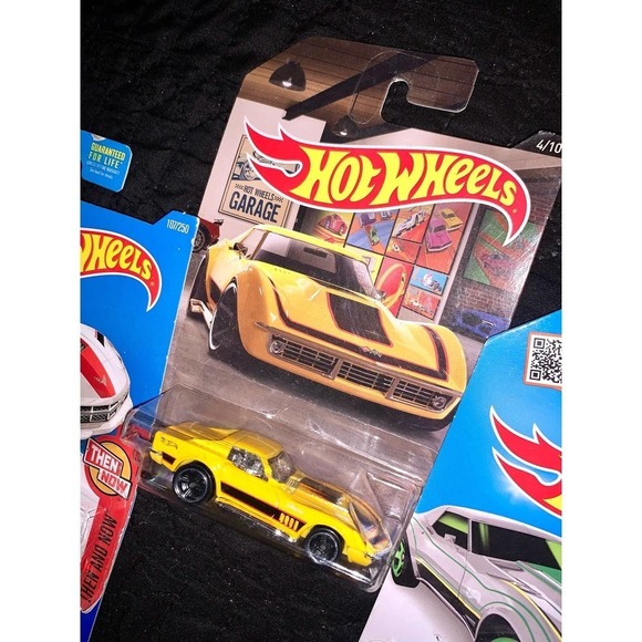 Hot Wheels Corvette Lot of 5 - Picture 4 of 7